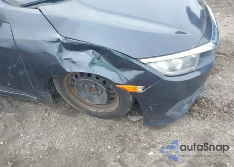 2017 Honda Civic Lx z USA, uszkodzony, nr VIN 2HGFC2F63HH552819